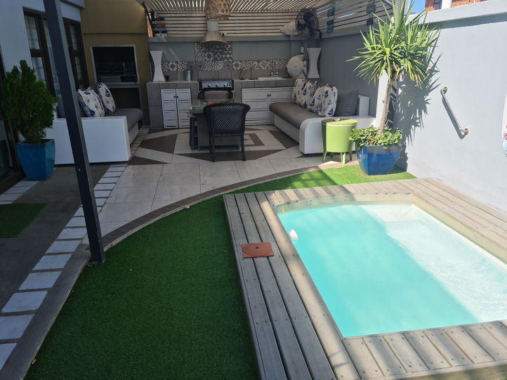 Apartment 22