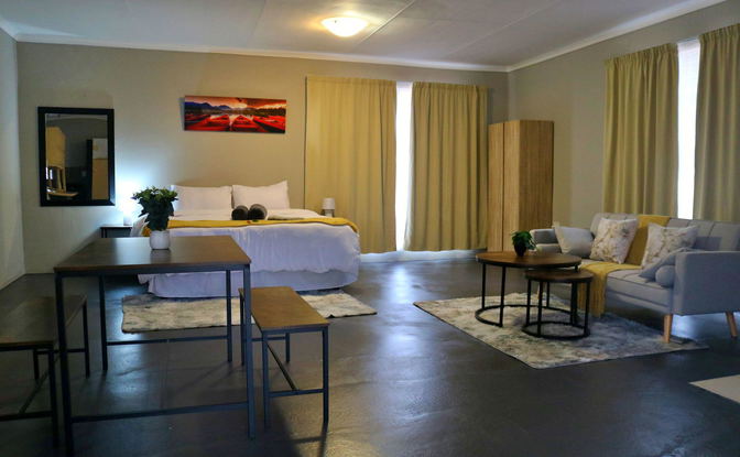 ​​Refreshing Mountain Farmstay​