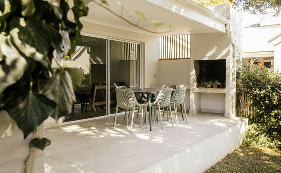 Cottage 5: Guinea Fowl (Luxury cottage - Garden view)