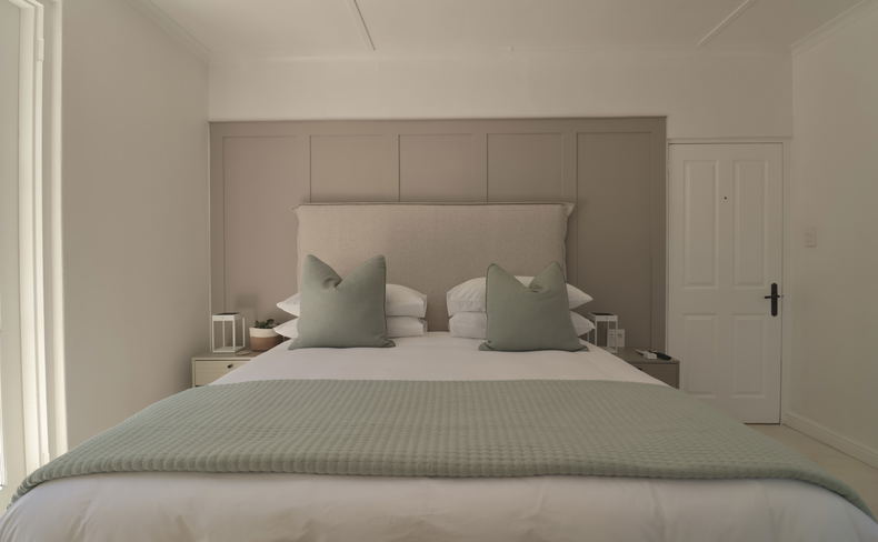 bedroom at robertson manor
