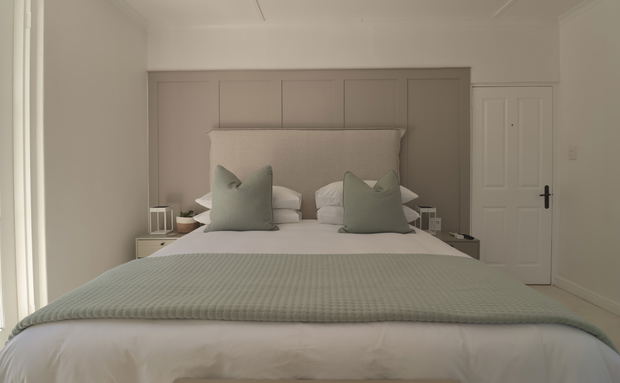 bedroom at robertson manor