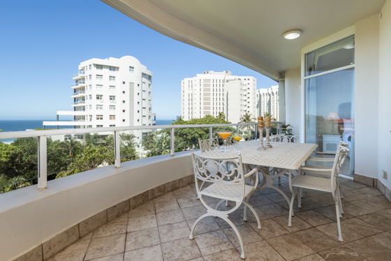 Balcony dining area