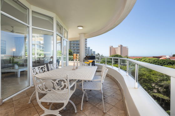 Balcony dining area