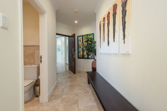Entrance passage way