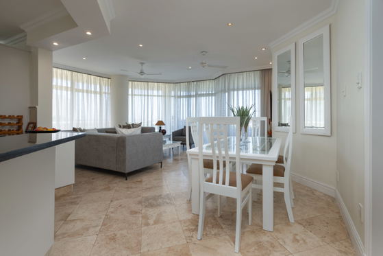 Dining area / Living room