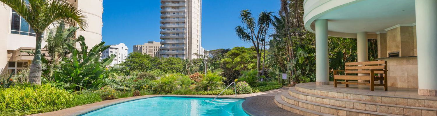 Communal pool and garden