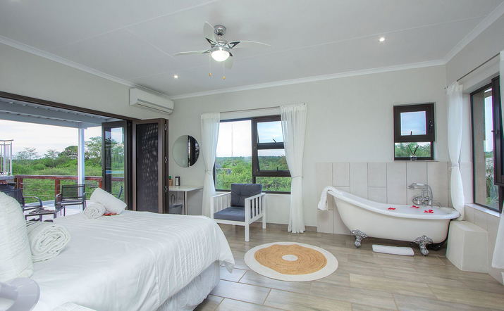 Honeymoon Queen Size Room