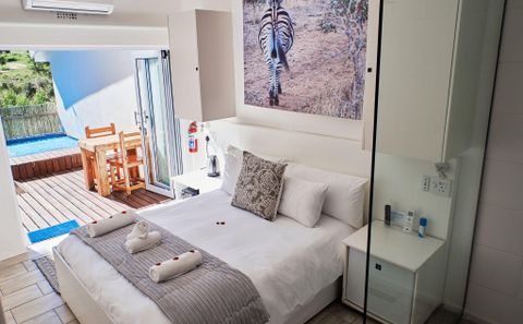Petite Room