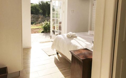 Deluxe Valley Facing Room