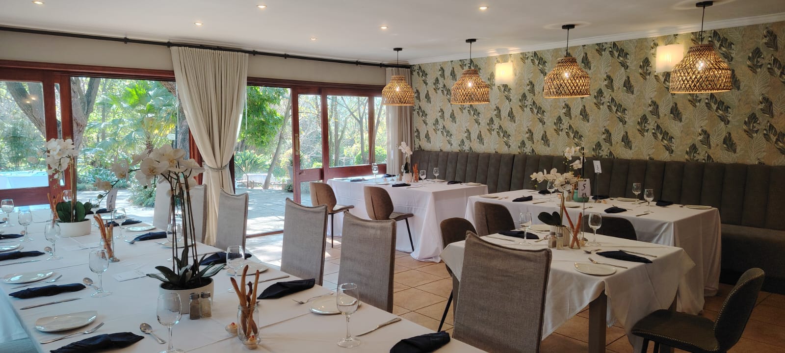 Country Dining