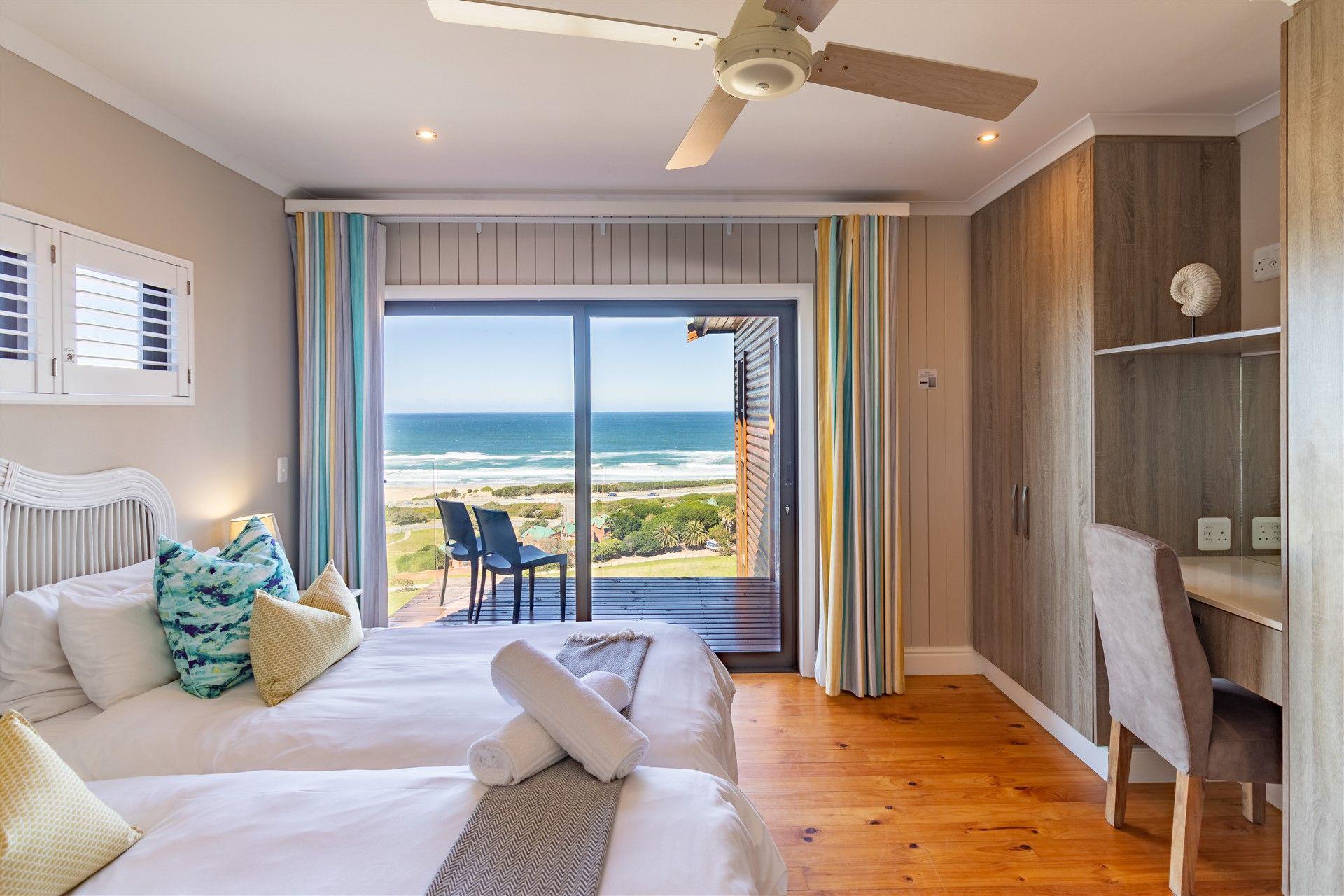 Boardwalk Lodge - Luxury Duplex 2 Bedroom Chalet - Peak Management
