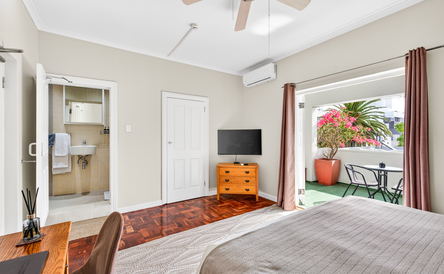 Room 4: King with Private Balcony