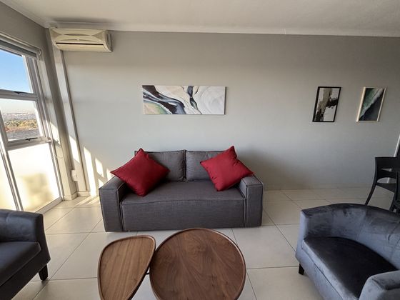Lounge area at Glenhazel Square