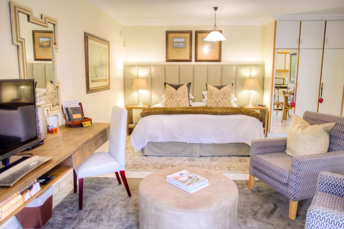 The Yellowwood Room bedroom
