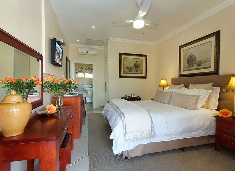 The Coral Room bedroom The Coral Room bedroom