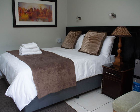 Standard Queen Room