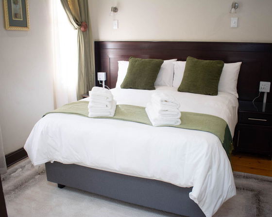 Luxury Queen Room