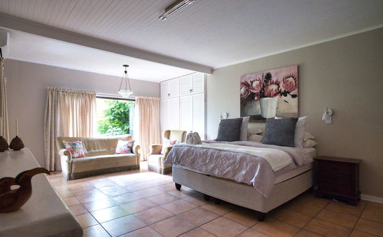 Family Room - Room 7