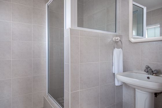 Standard Room - Room 5 bathroom
