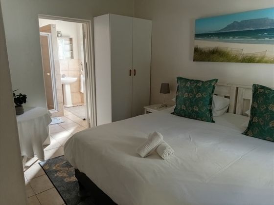 Self-contained Cottage - bedroom