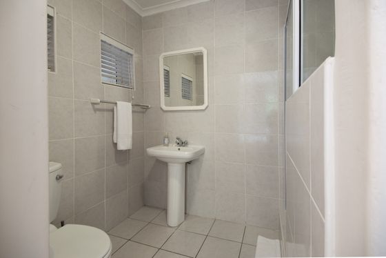 Standard Room - Room 10 bathroom