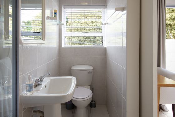 Standard Room - Room 9 bathroom