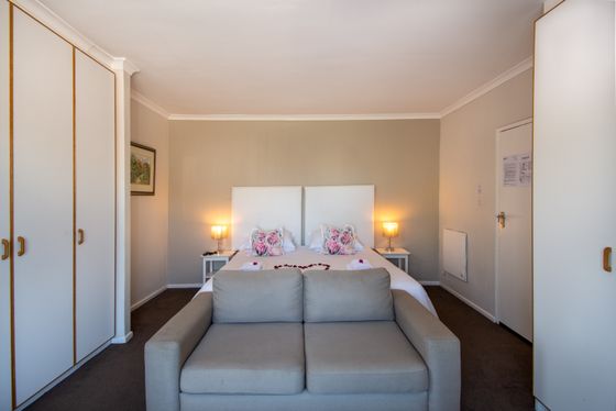 Large Room - Room 1 bed