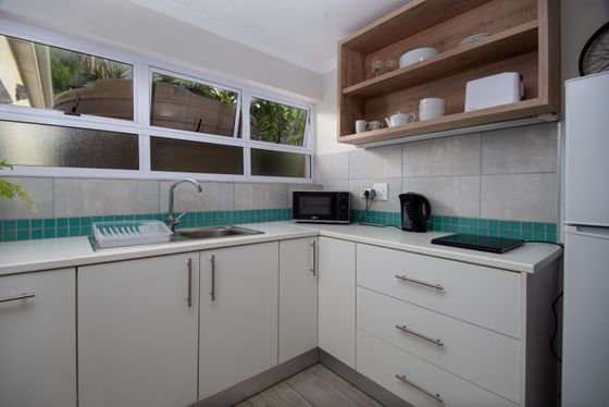 Family Room - shared kitchenette facilities