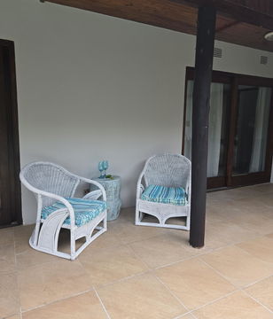 Deluxe Unite Outside Stoep Room 2