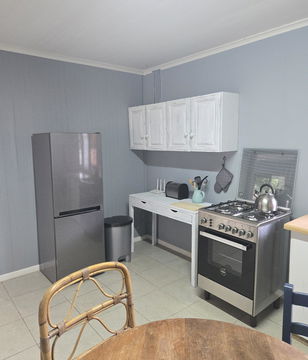 Kitchenette & Dining area