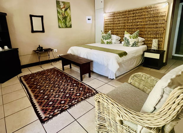 Our Family Unit, consists of two, individually en-suite rooms with the convenience of an inter-leading door. Overlooks the central garden courtyard and pool area.
