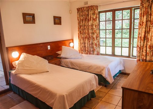 Bedroom, Beefwood Cottage  2 single beds