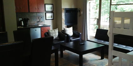 Treelands Abbey: Super King studio