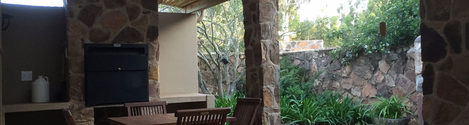 Bachelor with patio - Treelands Estate Dullstroom