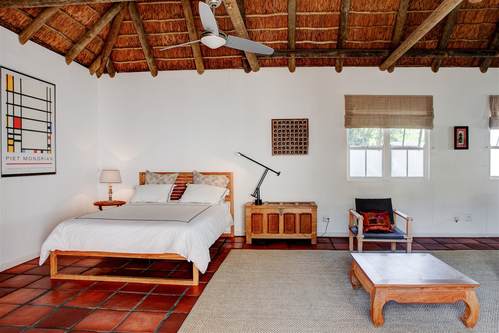 king bed, en-suite, shower, tennis court