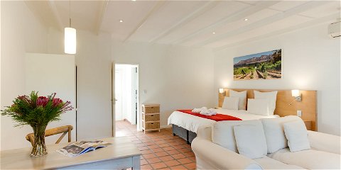 en-suite accommodation in Somerset West, Cape winelands