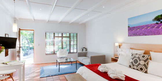 Pool Suites 