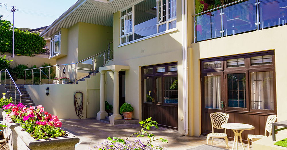 Sundown Manor Guest House — Fresnaye, Cape Town