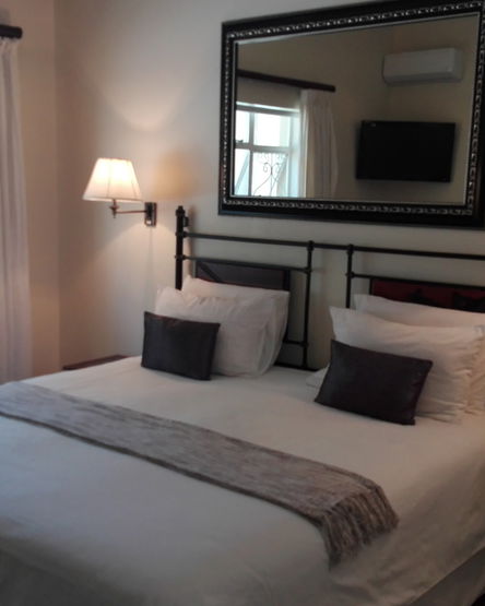 Room 8 : Standard Room with Shower