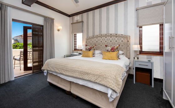 Deluxe Room 5