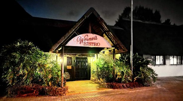 Werner's Bistro & Lodge (Entrance).