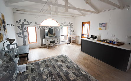 Sapphire Suite Family Unit with mini kitchen