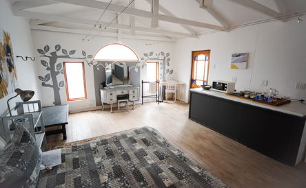 Sapphire Suite Family Unit with mini kitchen