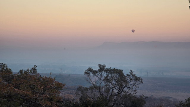 Sky Lodge Hartbeespoort - Elevate your view! Sky Lodge Hartbeespoort - Elevate your view!