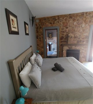 Blue Sky Lodge - Middle west bedroom
