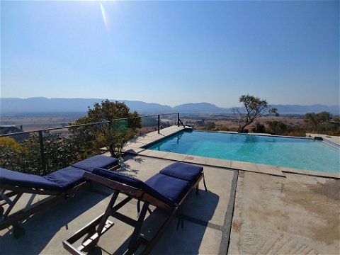 Sky Lodge, Hartbeespoort - Blue Sky Lodge private pool deck with the fantastic views!