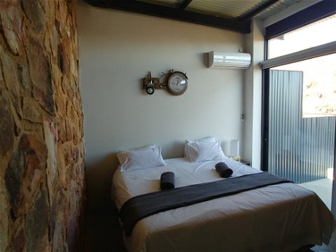 Sunset Lodge - Bedroom 2