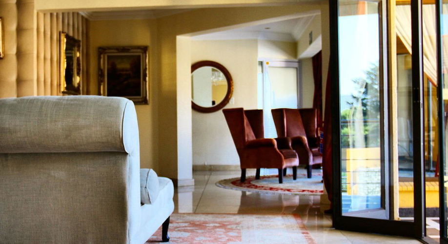 lounges