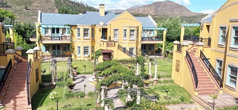 Michal Méchant’s review on staying at Franschhoek Country House Villas