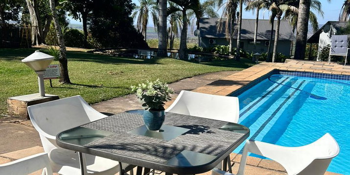 Accommodation Specials at Nabana Lodge & Poinsettia Family Cottage